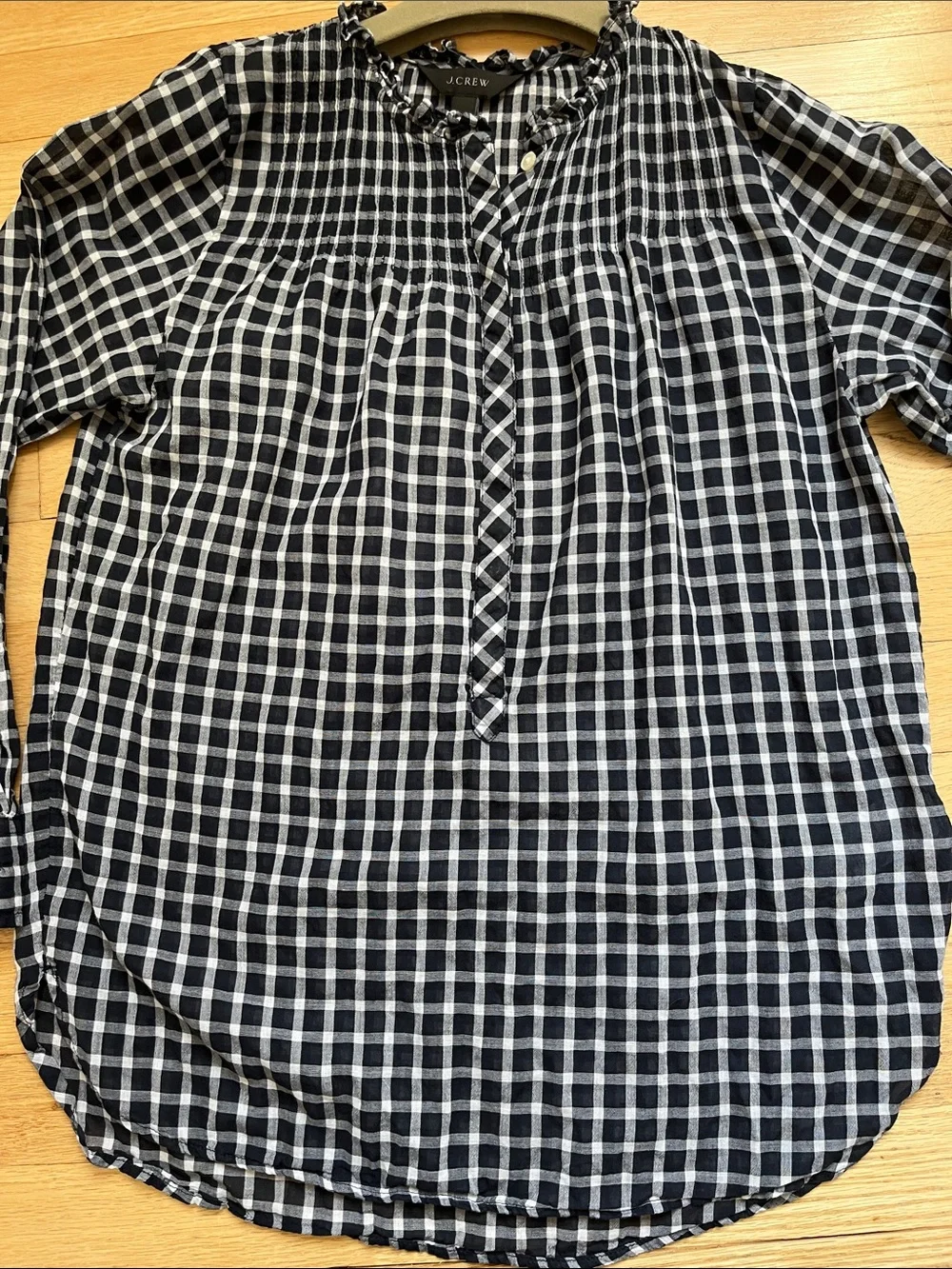 J. Crew Navy and White Gingham 100% Cotton Ruffle Neck Blouse Size 00 Preppy